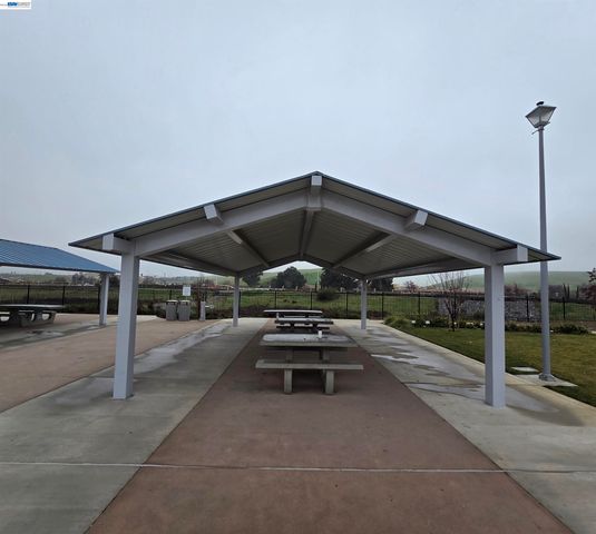 5390 Shenandoah Valley Ln A, Antioch, CA 94531