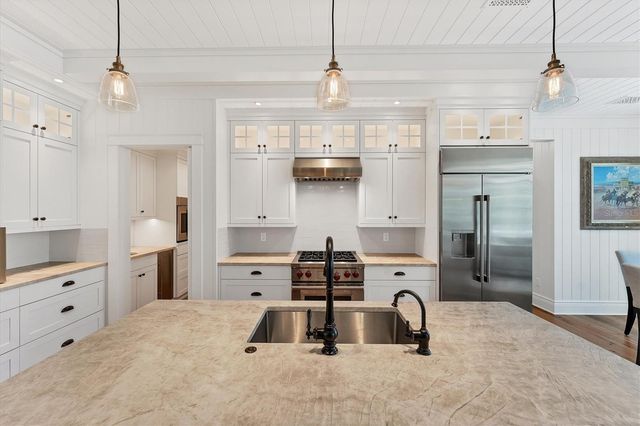 150 1ST STREET E, Boca Grande, FL 33921