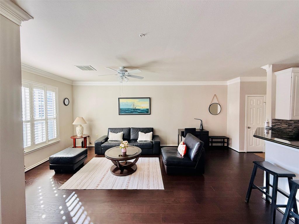 2400 Mccue Road 347, Houston, TX 77056