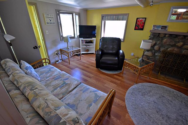 1900 Pavilion Drive, Lake City, MI 49651