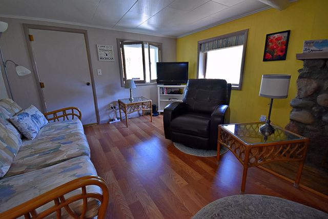 1900 Pavilion Drive, Lake City, MI 49651