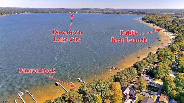 1900 Pavilion Drive, Lake City, MI 49651