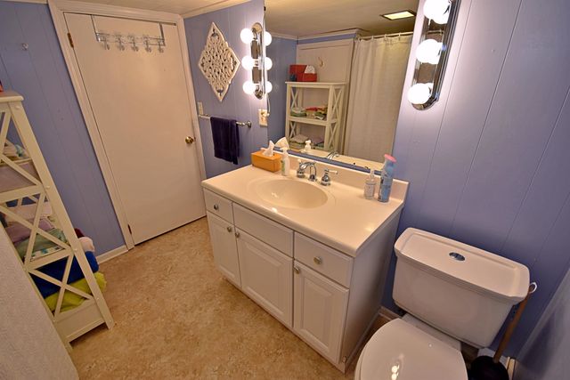 1900 Pavilion Drive, Lake City, MI 49651