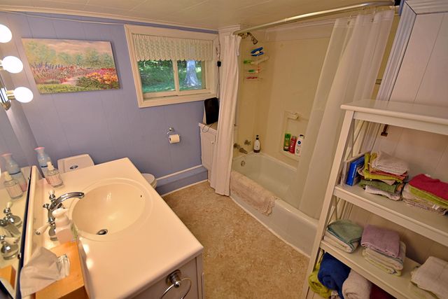 1900 Pavilion Drive, Lake City, MI 49651