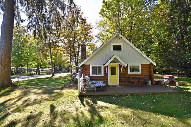 1900 Pavilion Drive, Lake City, MI 49651