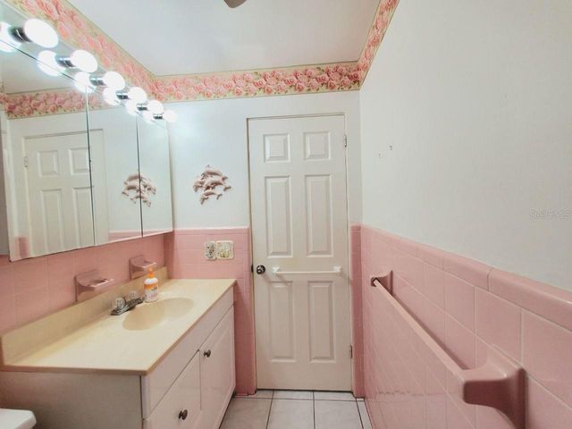 8555 112TH STREET 106, Seminole, FL 33772