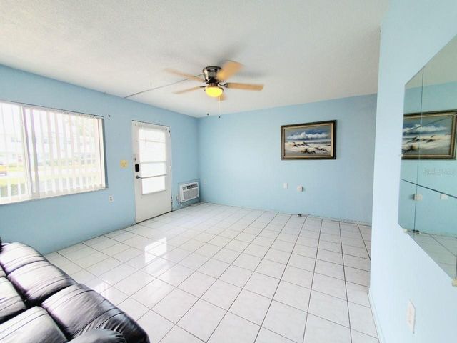 8555 112TH STREET 106, Seminole, FL 33772