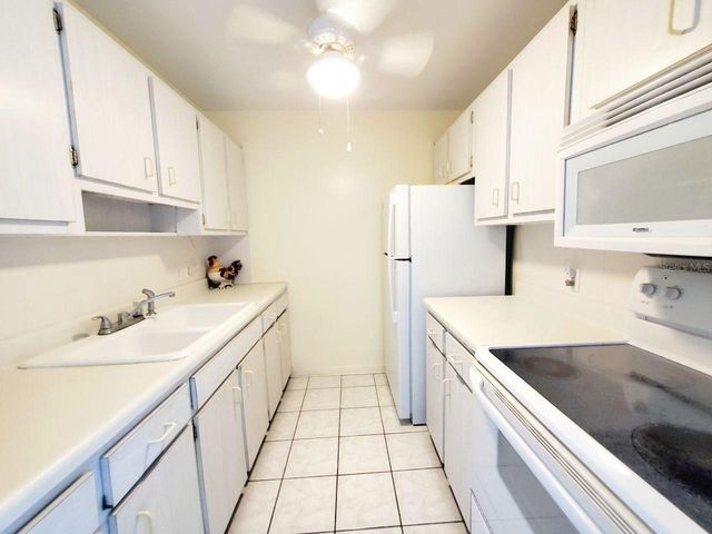 8555 112TH STREET 106, Seminole, FL 33772