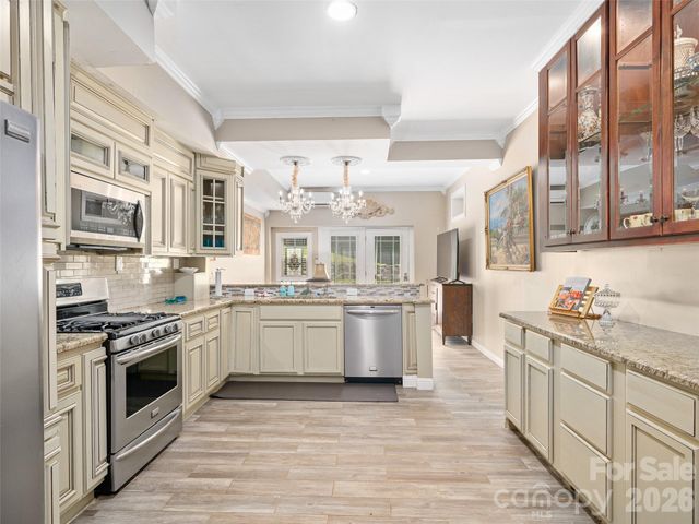 253 Odoms Chapel Road, Bakersville, NC 28705