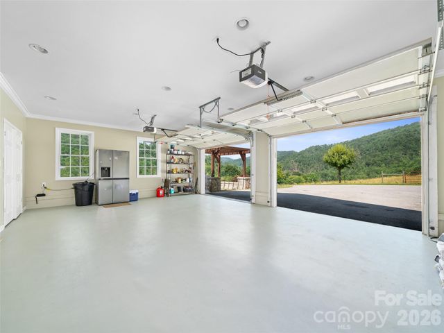 253 Odoms Chapel Road, Bakersville, NC 28705