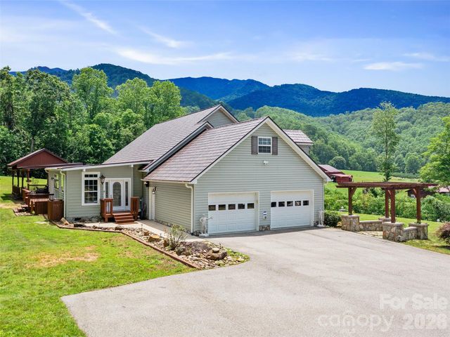 253 Odoms Chapel Road, Bakersville, NC 28705