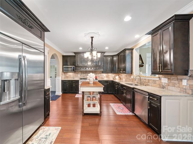253 Odoms Chapel Road, Bakersville, NC 28705