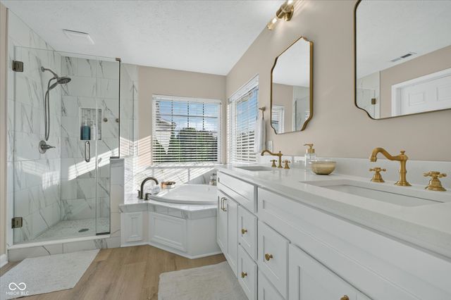 11133 Lexi Lane, Fishers, IN 46040