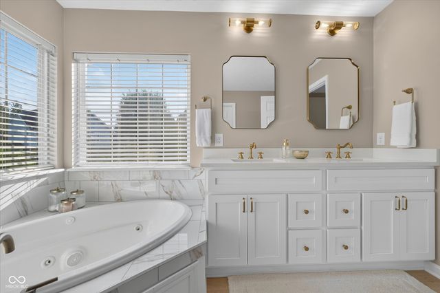 11133 Lexi Lane, Fishers, IN 46040