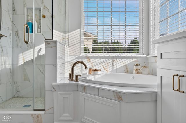 11133 Lexi Lane, Fishers, IN 46040