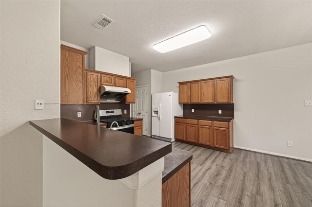 13915 Maleewan Lane, Sugar Land, TX 77498