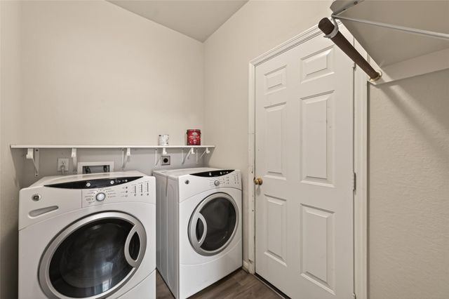 13915 Maleewan Lane, Sugar Land, TX 77498