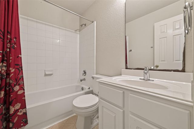 13915 Maleewan Lane, Sugar Land, TX 77498