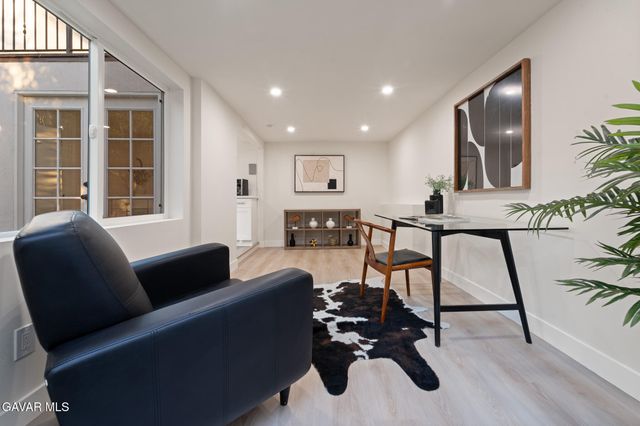 1637 N Alvarado Street, Los Angeles, CA 90026