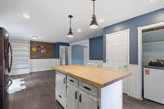325 Clyde Wix Rd, Westmoreland, TN 37186
