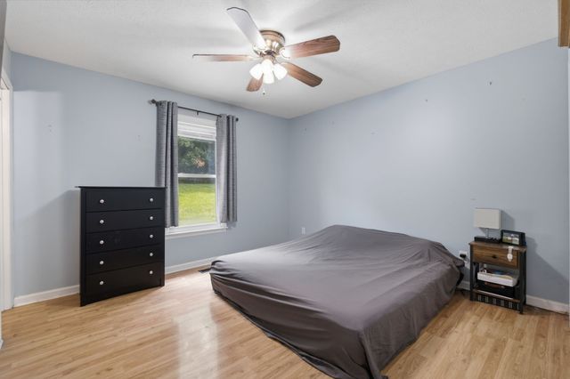325 Clyde Wix Rd, Westmoreland, TN 37186