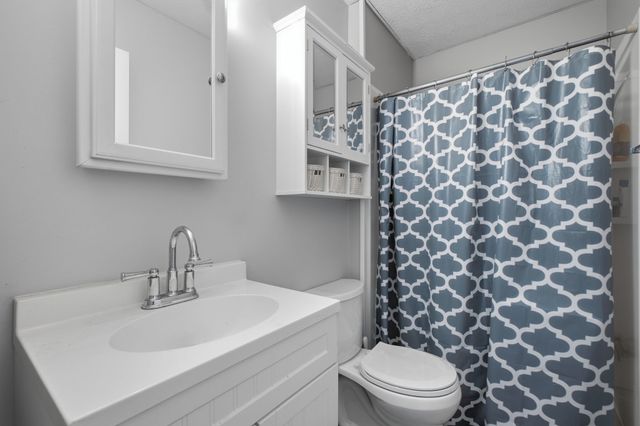 325 Clyde Wix Rd, Westmoreland, TN 37186