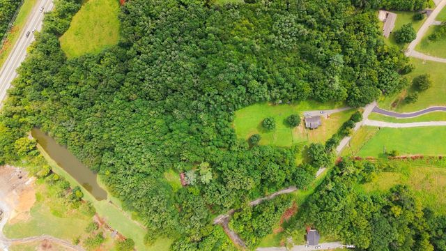 325 Clyde Wix Rd, Westmoreland, TN 37186