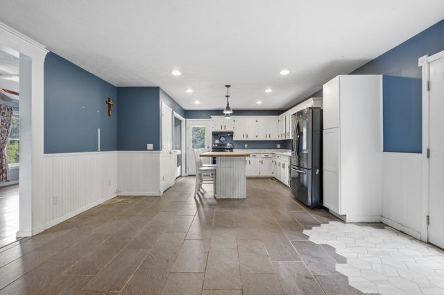325 Clyde Wix Rd, Westmoreland, TN 37186