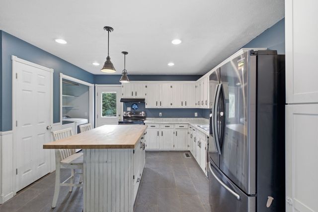 325 Clyde Wix Rd, Westmoreland, TN 37186