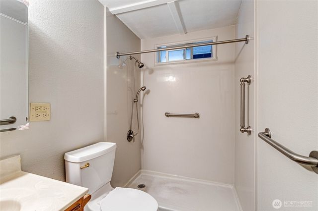 11630 NE 74th Street, Kirkland, WA 98033