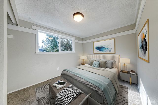 11630 NE 74th Street, Kirkland, WA 98033