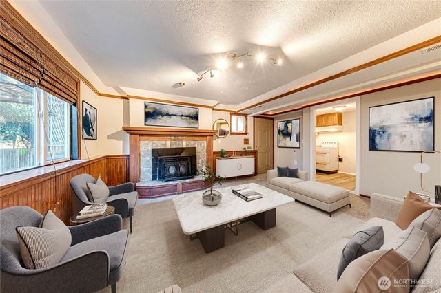 11630 NE 74th Street, Kirkland, WA 98033