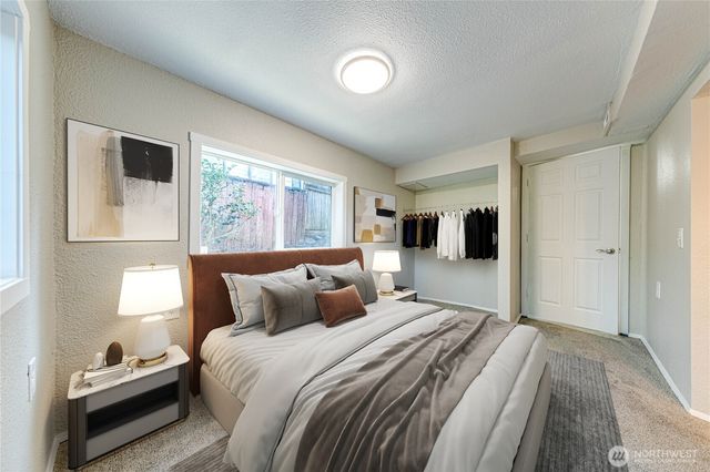 11630 NE 74th Street, Kirkland, WA 98033