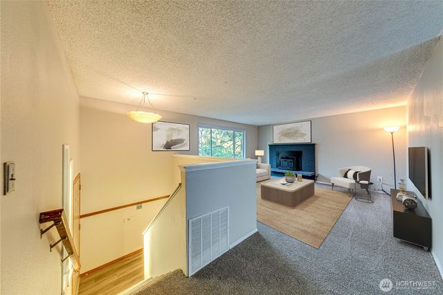 11630 NE 74th Street, Kirkland, WA 98033