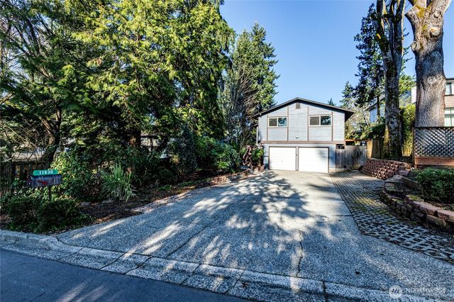11630 NE 74th Street, Kirkland, WA 98033
