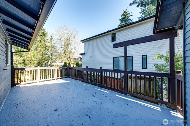 11630 NE 74th Street, Kirkland, WA 98033