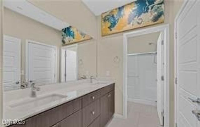 11258 Essence Point Avenue 211, Las Vegas, NV 89135