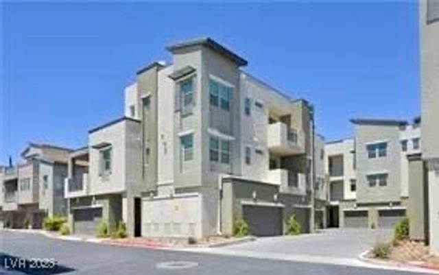 11258 Essence Point Avenue 211, Las Vegas, NV 89135