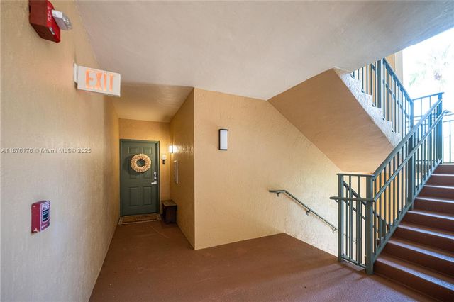 11780 Saint Andrews Pl 208, Wellington, FL 33414