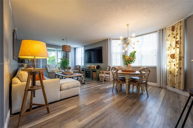 11780 Saint Andrews Pl 208, Wellington, FL 33414