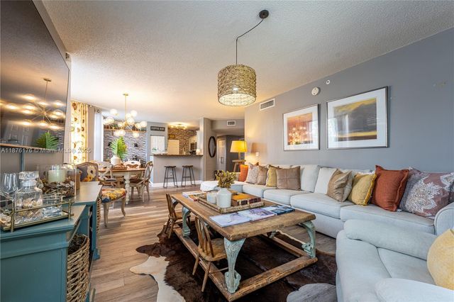 11780 Saint Andrews Pl 208, Wellington, FL 33414