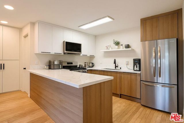 1940 N Highland Avenue Ph76, Los Angeles, CA 90068