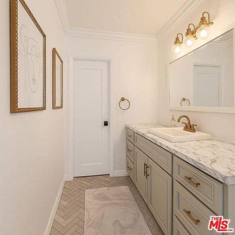 1940 N Highland Avenue Ph76, Los Angeles, CA 90068