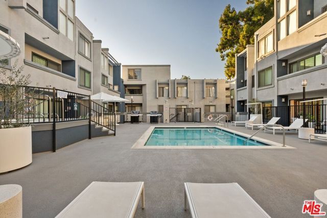 1940 N Highland Avenue Ph76, Los Angeles, CA 90068