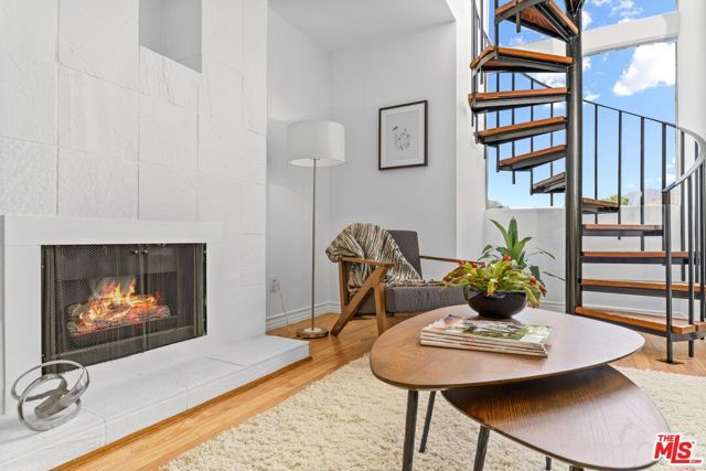 1940 N Highland Avenue Ph76, Los Angeles, CA 90068