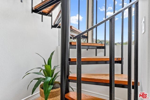 1940 N Highland Avenue Ph76, Los Angeles, CA 90068