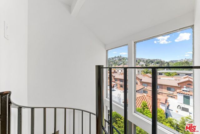 1940 N Highland Avenue Ph76, Los Angeles, CA 90068