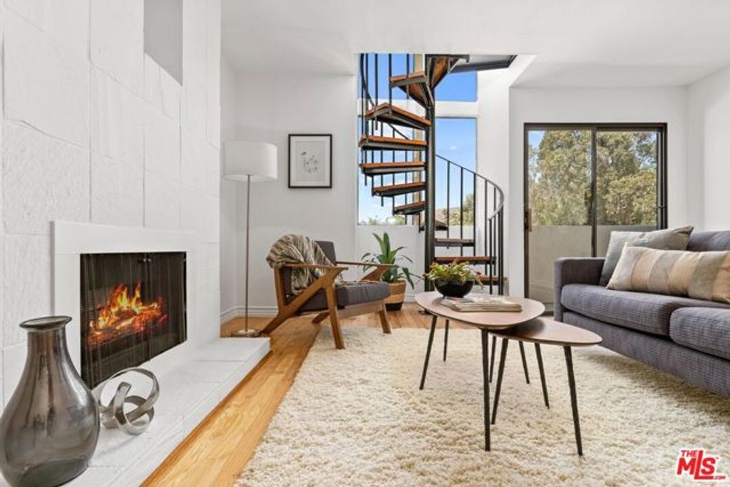 1940 N Highland Avenue Ph76, Los Angeles, CA 90068