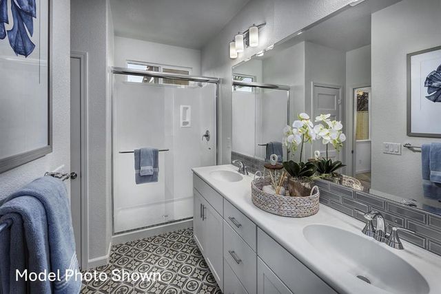 2060 Peony Street, Hollister, CA 95023