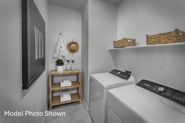 2060 Peony Street, Hollister, CA 95023